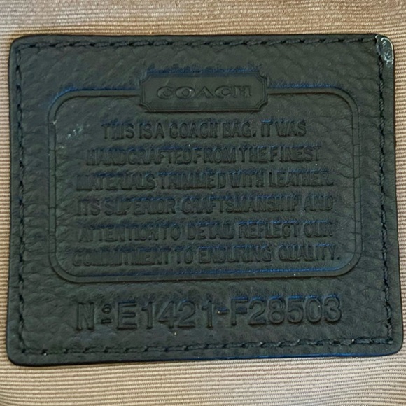 COACH: Monogram Purse - GUC - Picture 14 of 14